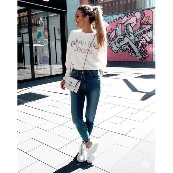 NWT Calvin Klein Jeans cream beige sweatshirt with gold sequin logo branding, M - Picture 1 of 7